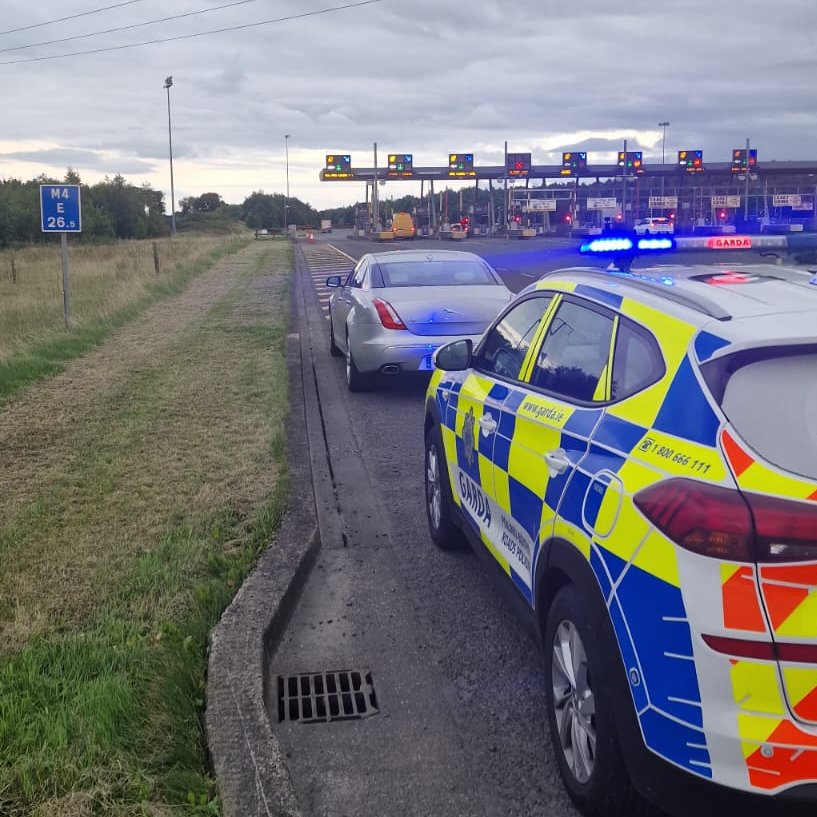 An Garda Síochána tweet media