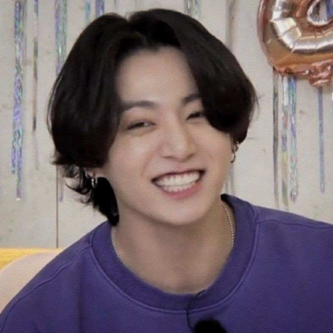 FlowerGoesMoon's tweet photo. Jungkook's videos that are close to my heart ~ a cute thread https://t.co/8bICmX5lDm