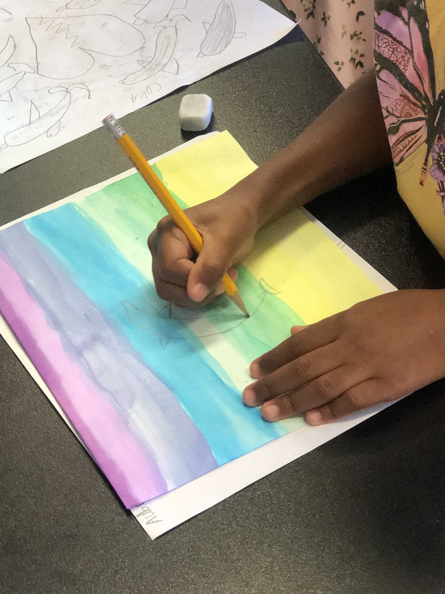 Mrs. Dellinger’s art students are learning about silhouettes today! It was fantastic!! So lucky she became a Cardinal this year! #creeklife <a href="/SCECardinals/">SCECardinals</a>