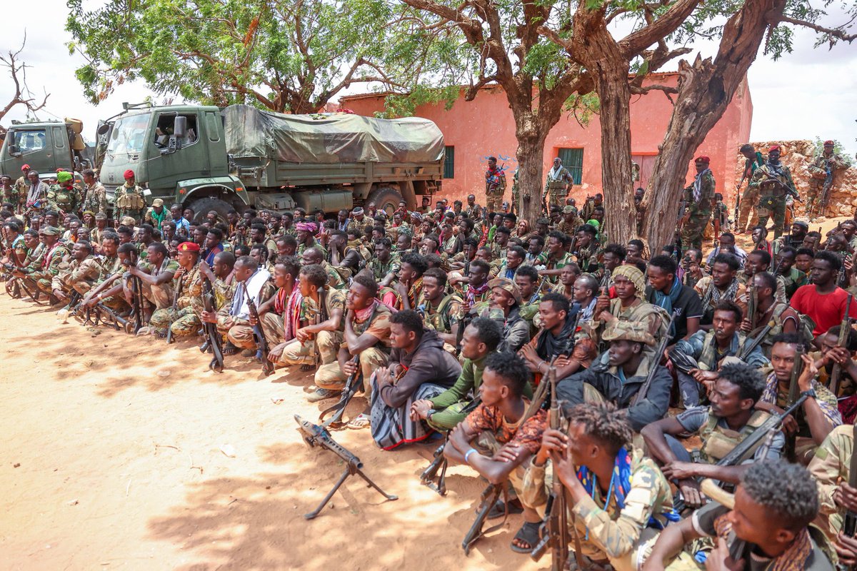 OmarSharmarke's tweet photo. Al Shabab is an existential threat &amp; we must stand with the government in their efforts to eradicate this menace. Evidently, readjustment of strategy &amp; personnel needs to be done, but we must also acknowledge the superb job done by our noble SNA &amp; civil defense forces in this war https://t.co/FkfZFoQ4JV