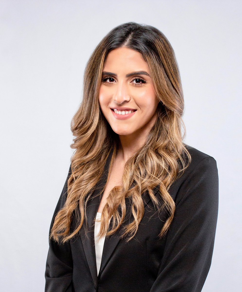 alexandra__vdp's tweet photo. Hi #MedTwitter, I'm Alexandra, an IMG from Paraguay🇵🇾, applying to Internal Medicine for  #Match2024. 

My interests include preventative &amp; integrative medicine, and health equity. 

Excited for what's ahead and looking forward to getting to know fellow applicants and programs! https://t.co/BJ6sNH7v8z