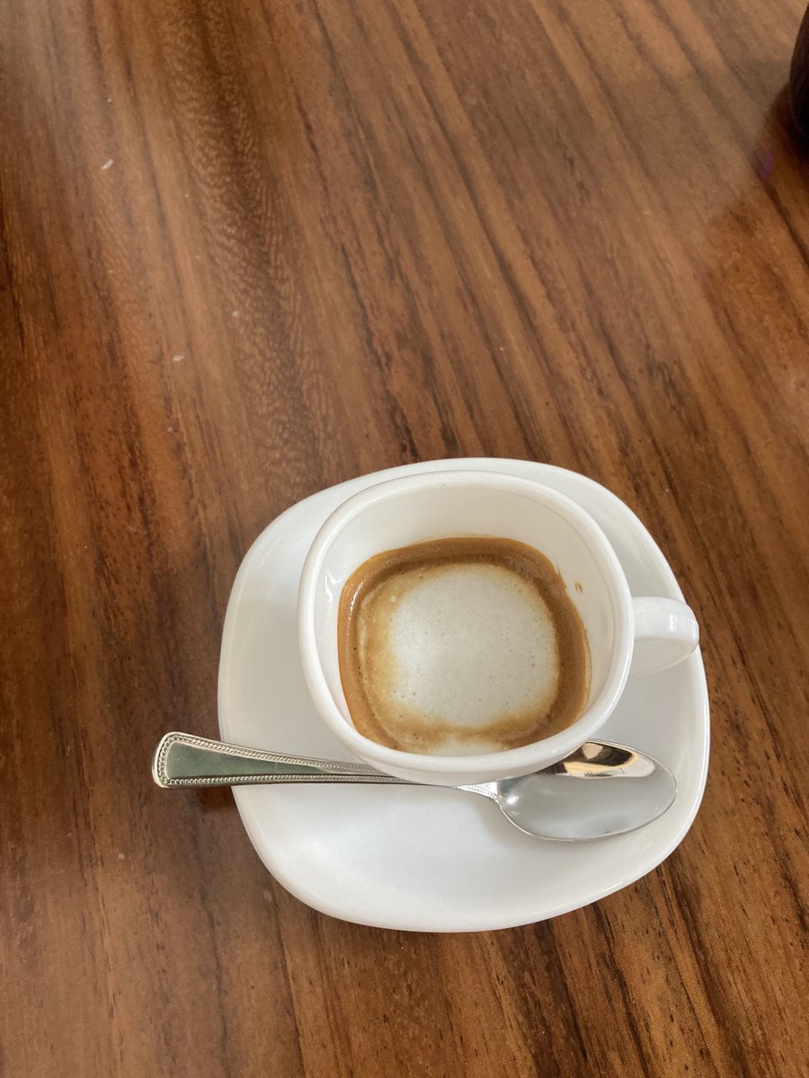 fragantecafegdl's tweet photo. ¿Te gusta el espresso macchiato? Aquí lo tenemos en la carta. #cafetería #café #vivelento #centrogdl https://t.co/dnFmKyIdm0