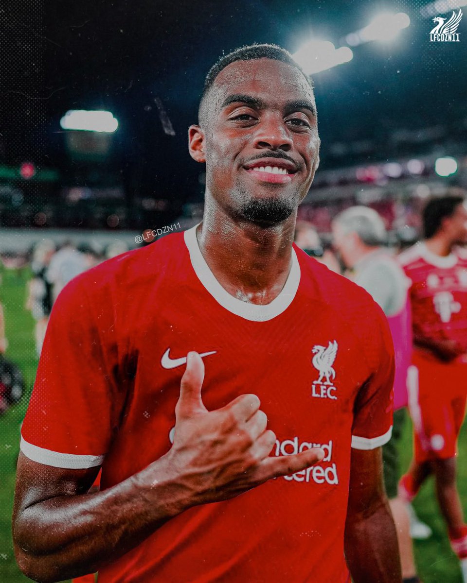 SamueILFC's tweet photo. A elite ball carrier with impeccable ball retention who could play as a 6 as well as the 8, who still has world class potential to fulfil. Scouted since his Ajax breakthrough, he will cook under Klopp and will be the key component in midfield we missed for just £34m. 🇳🇱 https://t.co/WyjdVOa82D
