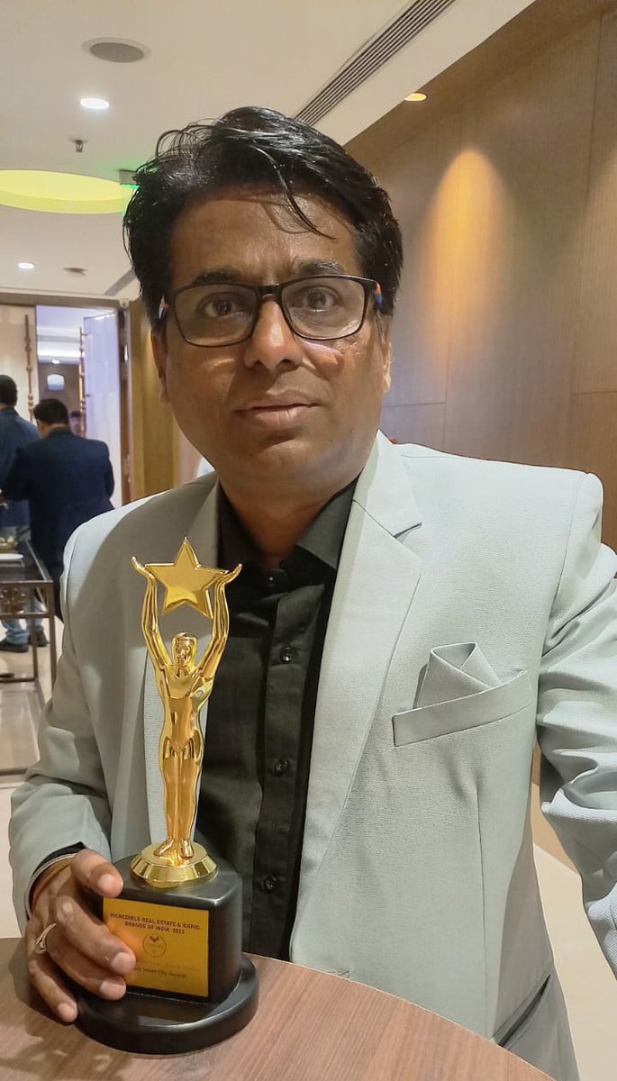 dholeraplot's tweet image. Received Zee Business Incredible Real Estate Brands of India Award.