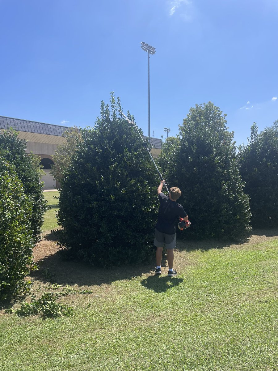 AthensTurfClass's tweet image. Trying out the new piece of equipment before Friday Night Lights!!! Sprucing up the front of the stadium!! @AHS_Alabama  @AthensALSchools