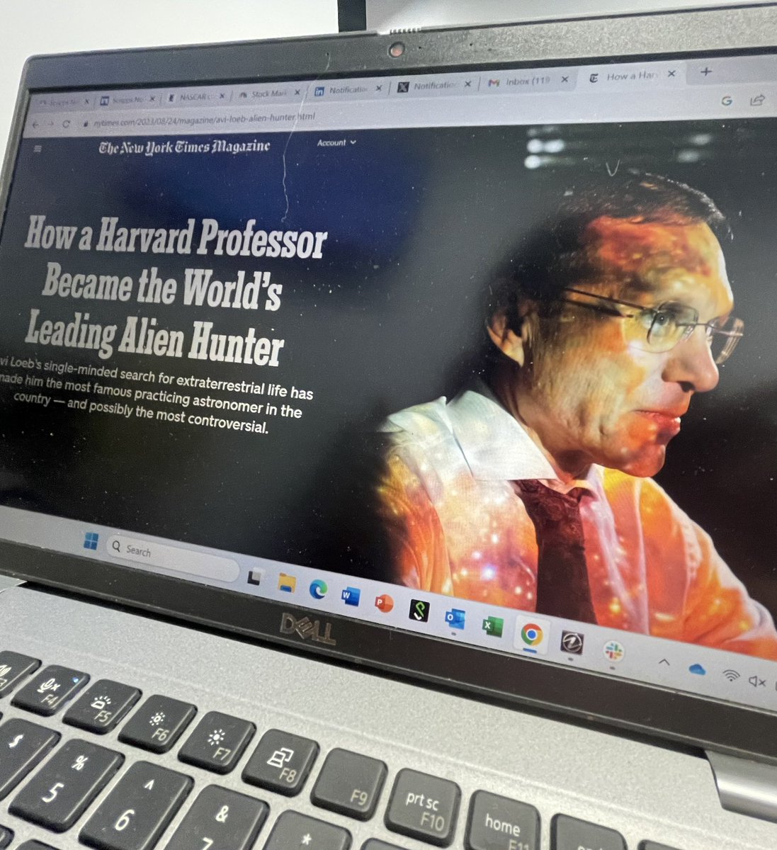 VeronicaDLCruz's tweet photo. Coming up next on @ScrippsNews Live:

Do aliens exist? #Harvard scientist Avi Loeb will join us to discuss. Send me any questions you may have for him. 

See you at 3pm eastern 
https://t.co/lZRy2csZmO https://t.co/ArHepFowfj