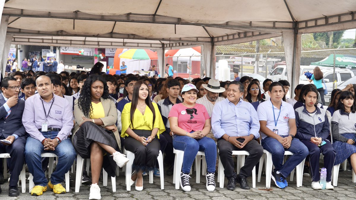 Con éxito se desarrolló la Feria Universitaria "Lo que Quiero Ser 2023" en donde miles de jóvenes conocieron las ofertas académicas de las universidades e institutos de la Provincia. <a href="/WilsonErazo_SD/">Wilson Erazo</a>  participó de la actividad y reafirmó el trabajo incansable por los jóvenes🤝.