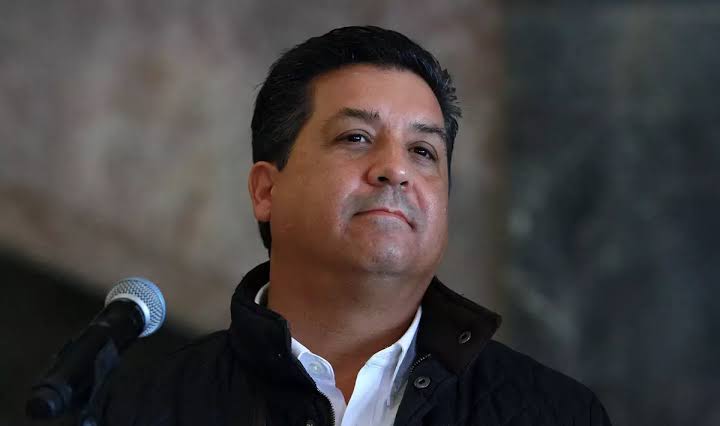 Cesar Gutiérrez Priego M.R. (@cesargutipri) on Twitter photo El coordinador de seguridad del Frente Amplio por México, <a href="/fgcabezadevaca/">Fco. Cabeza de Vaca</a>, podrá ser detenido por delincuencia organizada y operación de recursos de procedencia ilícita, tras ser revocado el amparo que tenía por un Tribunal Colegiado.
¿Algo que opinar en el frente?. El coordinador de seguridad del Frente Amplio por México, <a href="/fgcabezadevaca/">Fco. Cabeza de Vaca</a>, podrá ser detenido por delincuencia organizada y operación de recursos de procedencia ilícita, tras ser revocado el amparo que tenía por un Tribunal Colegiado.
¿Algo que opinar en el frente?.