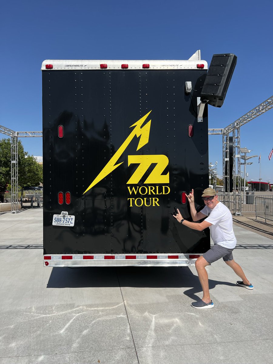 RReini73's tweet photo. @Metallica Ready to celebrate my 50th Birthday on the show tomorrow in #Phoenix. Can‘t wait to see them live again! #M72 https://t.co/DnRvIDrP0c