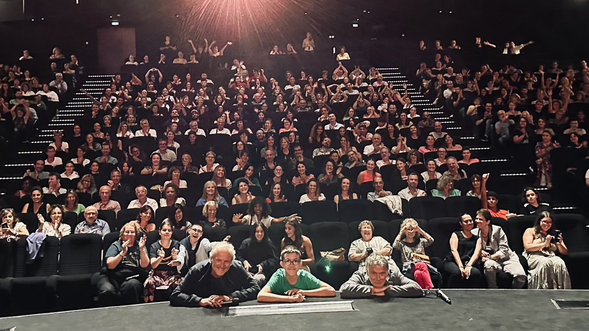 Merci encore <a href="/dubosc_franck/">franckdubosc</a> et Philippe Lefebvre et au public 

#NOUVEAUDÉPART le 27 septembre au cinéma.

<a href="/ugcdistribution/">UGC DISTRIBUTION</a> <a href="/CGRCinemas/">CGR Cinémas</a>