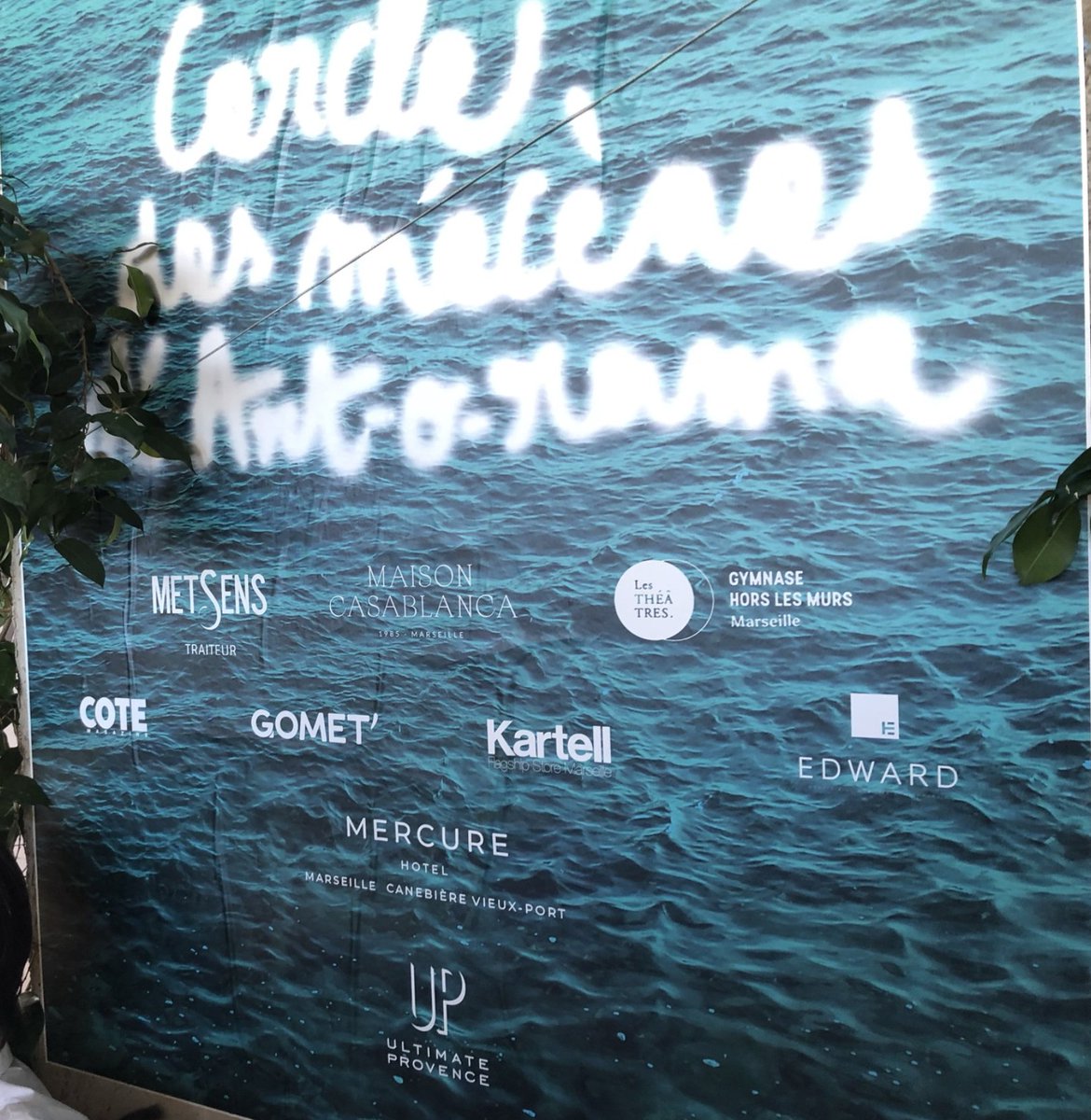 Gometmedia's tweet photo. [Culture] C'est parti pour quatre jours dédiés à l'art contemporain à #Marseille à l'occasion de la foire #Artorama Ce soir remise des prix en présence des partenaires. 👏 @MaRegionSud @marseille @departement13 #CercledesMécènes 👍 https://t.co/AnmvF2G01N