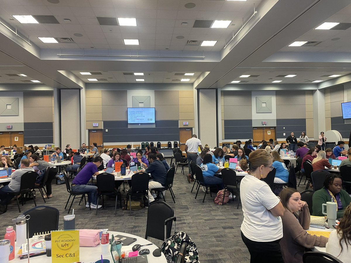 Alicia Bates tweet media