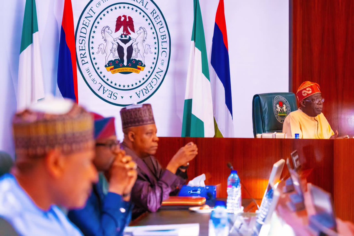 HWokocha's tweet image. Earlier Today, PBAT  (GCFR) receives in audience the Nigeria Supreme Council of Islamic Affairs led by the Sultan of Sokoto, His Eminence, Muhammad Sa’ad Abubakar III, at the State House.

#VillaToday