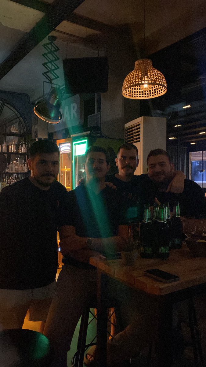 tacirrecoba's tweet photo. İnstagrama attım ama burada da yazmak istedim. Ercüment kardeşim çok özel biridir. Doğum günü kutlu olsun @ErenOzzyurt https://t.co/nqdxHGI1pl