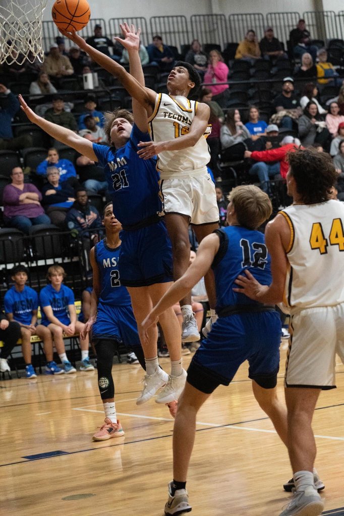After a great visit I am blessed to say I have received an offer from <a href="/SCMensBall/">SC Men’s Basketball</a> Thank you to <a href="/coachOBatSC/">Matt O'Brien</a> and the entire coaching staff ! <a href="/Markjr_5/">Coach MJ</a> <a href="/mcsorley_jimmy/">Coach Mac</a> 
<a href="/On2TheNextLevel/">Next Level B-ball</a> <a href="/TecumsehBBall/">Tecumseh Boys Basketball</a>