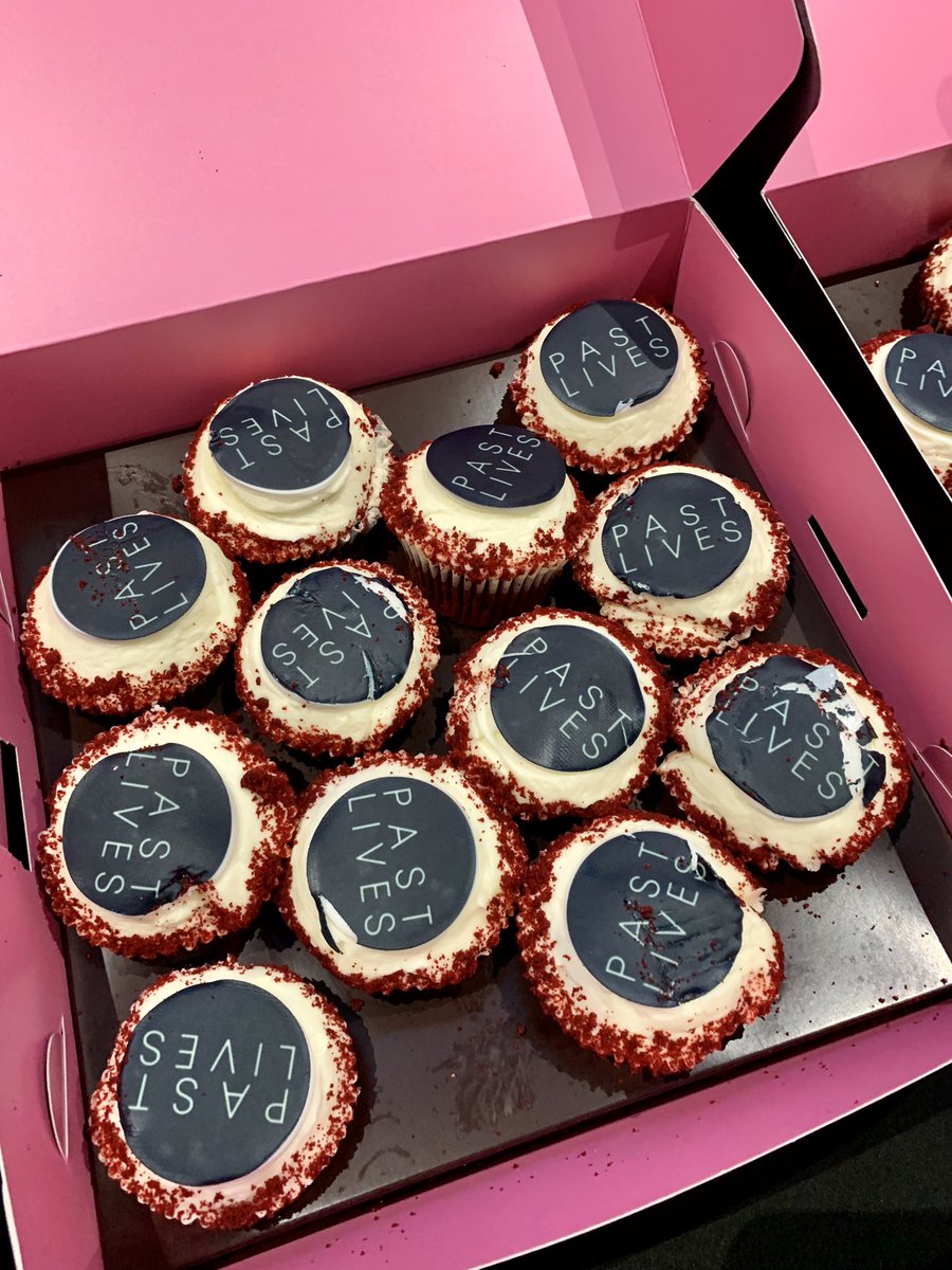Maria Garbutt-Lucero (@mariagluc) on Twitter photo It ended with a conversation on Asian diasporan identity with <a href="/angela_hui/">Angela Hui</a>, @LourdesFaberes & <a href="/HangukHapa/">Hanguk Hapa</a> and cupcakes by <a href="/hummingbbakery/">Hummingbird Bakery</a>! It ended with a conversation on Asian diasporan identity with <a href="/angela_hui/">Angela Hui</a>, @LourdesFaberes & <a href="/HangukHapa/">Hanguk Hapa</a> and cupcakes by <a href="/hummingbbakery/">Hummingbird Bakery</a>!