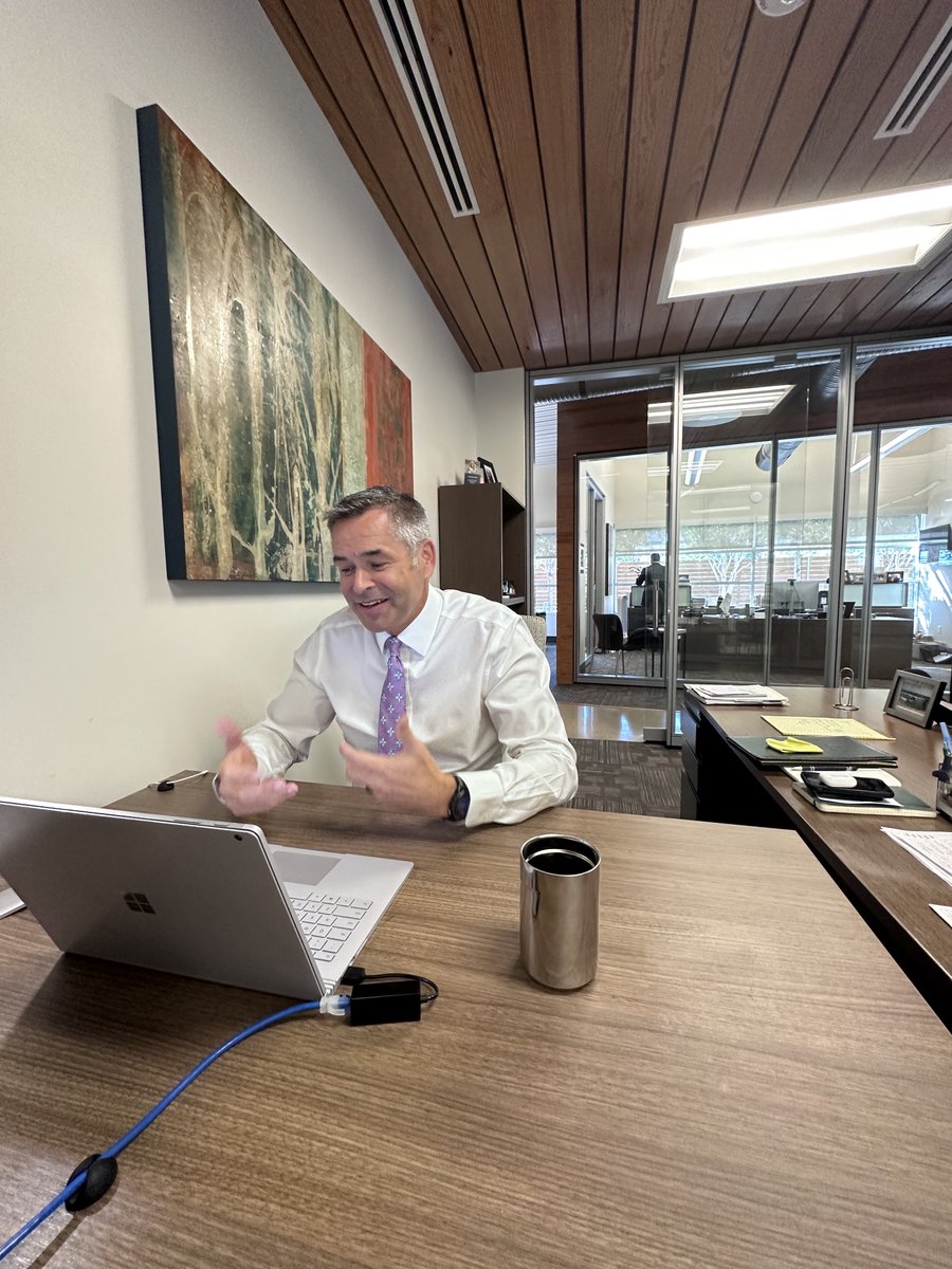 JMO_Recruiter's tweet photo. Even after a combined 37 years of helping JMOs transition to business, our Transition Coaches are still all smiles when gathered on a zoom call with a JMO that just accepted an offer.  For "Transition to Business" Coaches you can trust —   https://t.co/yMXDr0HqFD https://t.co/X7PuTz3jTi
