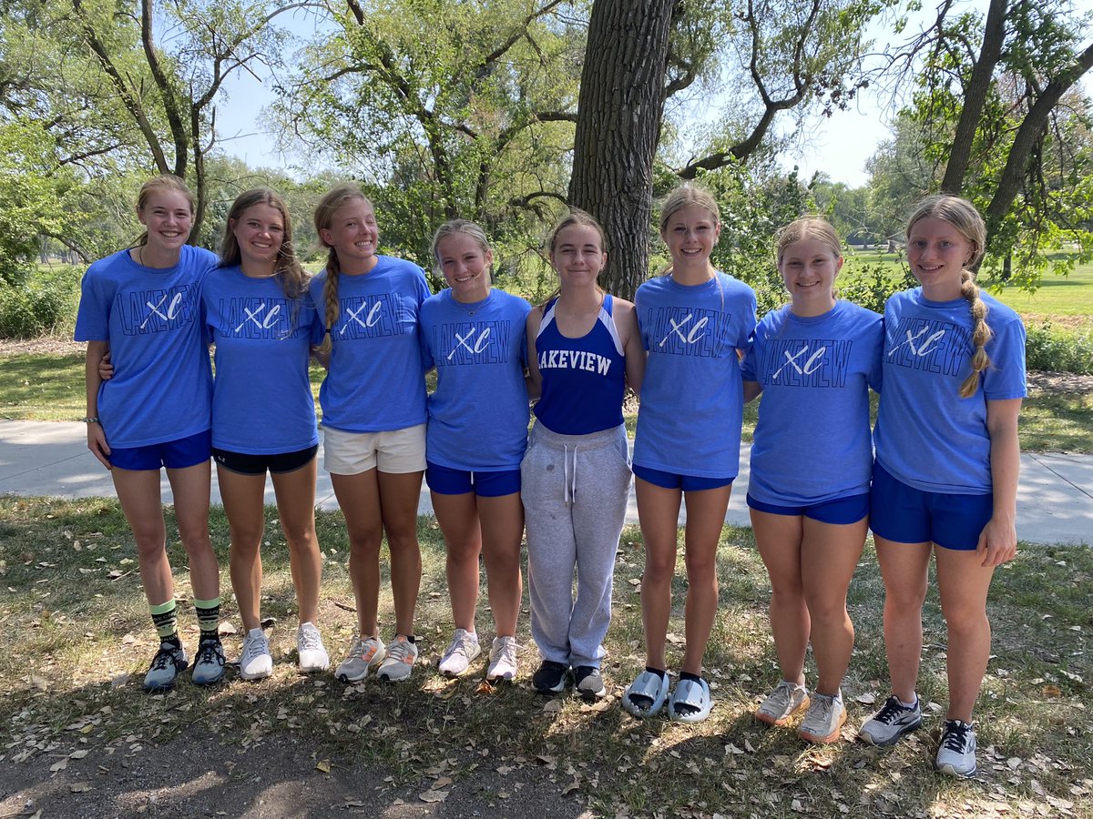 XCLakeview's tweet photo. Great day for LV XC at Schuyler today!! 👏🏼🏃🏃🏼‍♀️ 
🏆 Varsity Boys - 2nd place team 
🏆 Varsity Girls - 3rd place team
🏆 JH girls - 2nd place team 

Individual results below ⬇️

#lakeviewvikes #lakeviewxc https://t.co/gPl18X3QjN