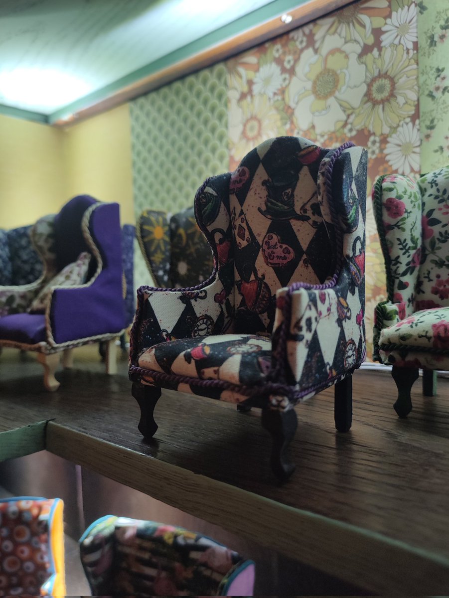 8 New Chairs Added on Etsy!
etsy.com/uk/shop/JulieT…
#dollshousefurniture  #dollhousefurniture #dollhouse #dollshouse #dollshouses #dollhouses #dollhouseminiatures #dollshouseminiatures #dollhouseminiature #dollshouseminiature #miniatures #1inchscale #oneinchscale #handmade #etsy