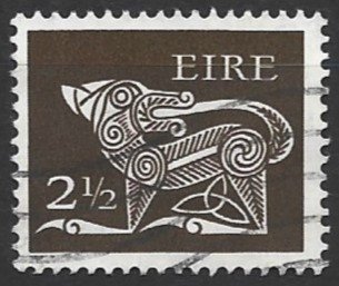 Pilardelcerro45's tweet image. Canis Lupus:
After an international competition, the Irish Post Office chose new designs based on early Irish metalwork and manuscript illustrations, to issue a new definitive series in 1968...
#compatition #ilustration  #irishbrooch #TimesNowNavbharat 
encyclopaediaphilatelica.net