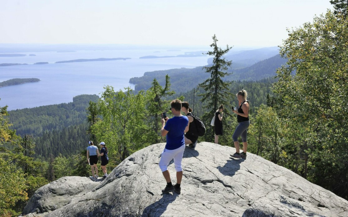 ColombiaFinland's tweet image. 🌳Los paisajes increíbles del Parque Nacional de #Koli, en el este de Finlandia, son famosos por haber inspirado al compositor Jean Sibelius🎼, al pintor Eero Järnefelt🎨 y a las incontables personas que han contemplado sus vistas. @thisisFINLAND 

📷Ismo Pekkarinen/Lehtikuva