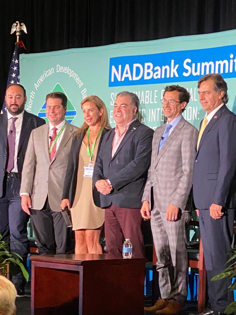 enriquemym's tweet photo. Nos presentamos en el #nadbanksummit2023; dentro del programa “Sustainable  Regional Economic Integration.”Entre los Estados Unidos de Norteamérica🇺🇸 y México🇲🇽, resaltando los grandes atributos y fuentes de inversión presentes y venideras para el Estado de #Coahuila. https://t.co/PZLF8xeny2