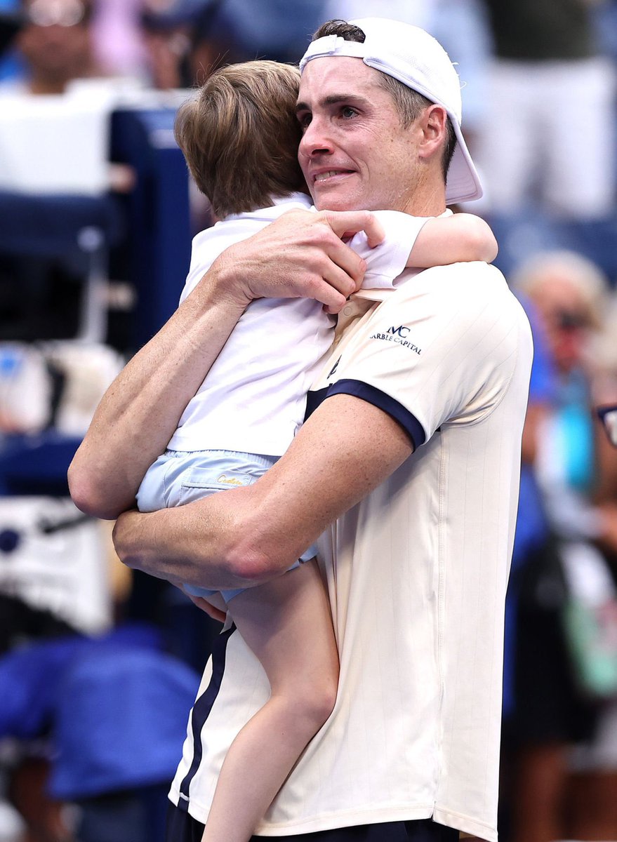 TheTennisLetter's tweet photo. Isner ends his professional career at the US Open in a 5th set tiebreak

There were times in the last 10 years where John was literally the only American man in the draw

He carried American tennis.

But he also represented it with so much kindness.

Never forgotten, Big John. 🥹 https://t.co/OtnQ4YTbM2