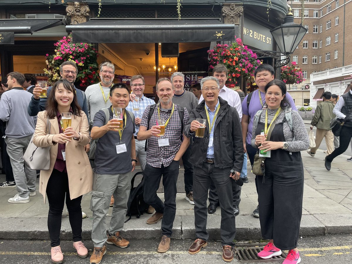 rgs_egrg's tweet photo. A super EGRG social, great to catch up with friends old and new! https://t.co/ahM8j7RGuG