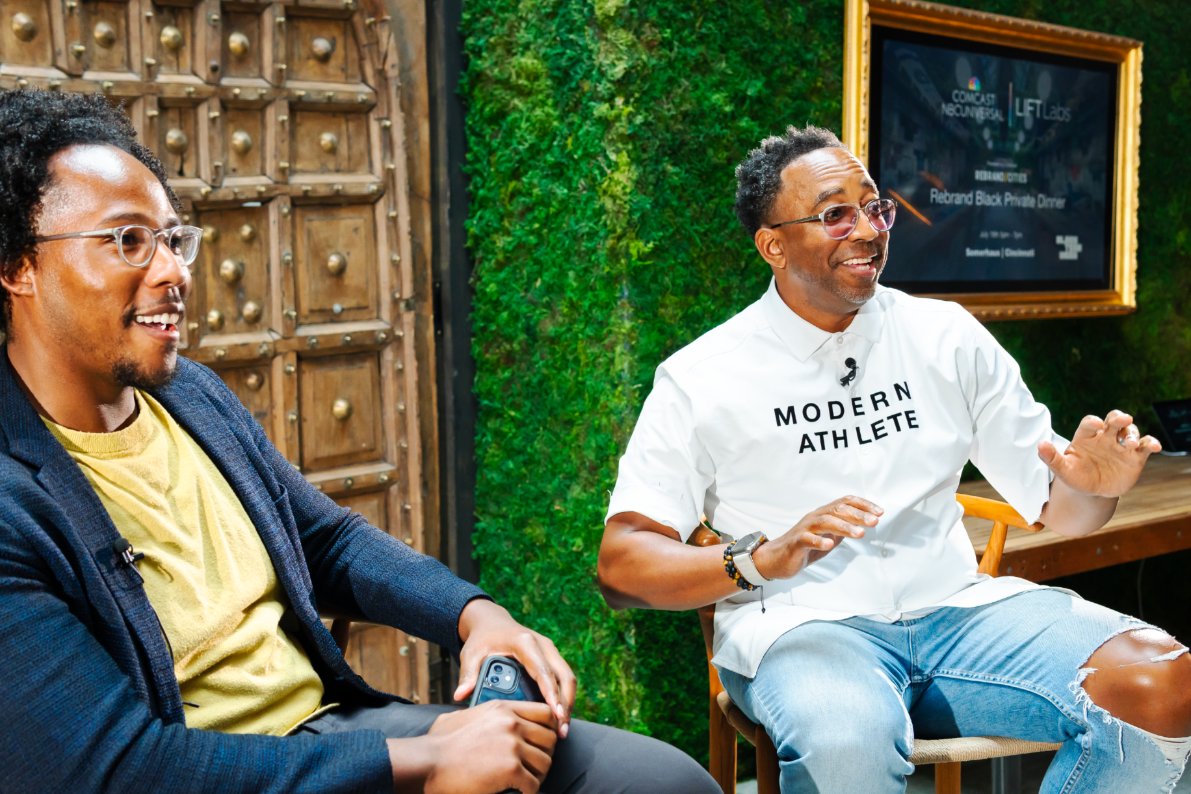 LIFT_Labs's tweet photo. #ThrowbackThursday to our time at #BlackTechWeek hosted by our partners at @lightshipfound. During the conference, we held a private dinner with founders, VCs, and corporate execs to discuss the future of generative AI with our friends at @RebrandCities. #BTW23 https://t.co/Icxn4kKU8M
