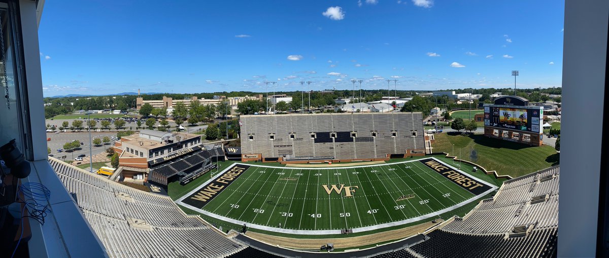 TriadTalkNet's tweet photo. 🚨Today on #TheDrive w/ @JoshGrahamshow📻

3:20- #GrahamsGamblin💰 
3:47- @John_Currie🎩
4:00- #TheBig4⃣
4:20- @StanCottenWF🎙️
4:47- @ConorONeill_DI✍🏼
5:00- #The5ThingsAt🖐️ 
5:34- @EricMacLain📺
5:55- #TakeItToTheHouse🏠

⏰:3-6p
📞:336-777-1600
📺:https://t.co/CL6HzaOIa5 https://t.co/sw18WLYH0R