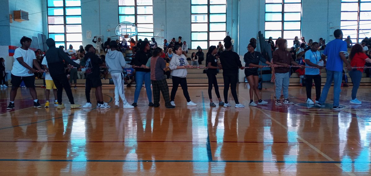 KFitzpatric's tweet photo. Fun pep rally at Southeast. https://t.co/IVLveymYQt