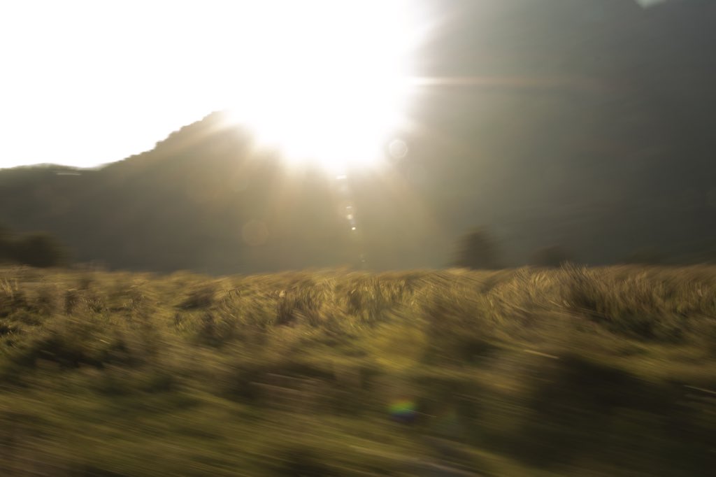 murchelfotodump's tweet photo. mountains cut the light #canon https://t.co/bobWGvq8A1