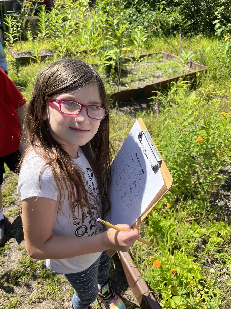 2ndHdes's tweet photo. This week students started learning about plants in 2K. They completed a scavenger hunt in the garden to find parts of plants. #hdespride https://t.co/AxvU7RDCcr