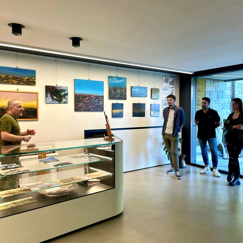 COVILIARTE's tweet photo. => #CasaMuseoCOVILI | #PavulloNelFrignano, 31/08/2023

#Vis #Mecof #Pink incontrano #GinoCOVILI...

La #CasaMuseo #COVILI non è solo un'esposizione di opere d'arte, ma un'esperienza  indimenticabile in cui si vivono emozioni e si respira un'atmosfera unica.

Tks: #TeamVIS

#Arte https://t.co/VTbL2LR2jb