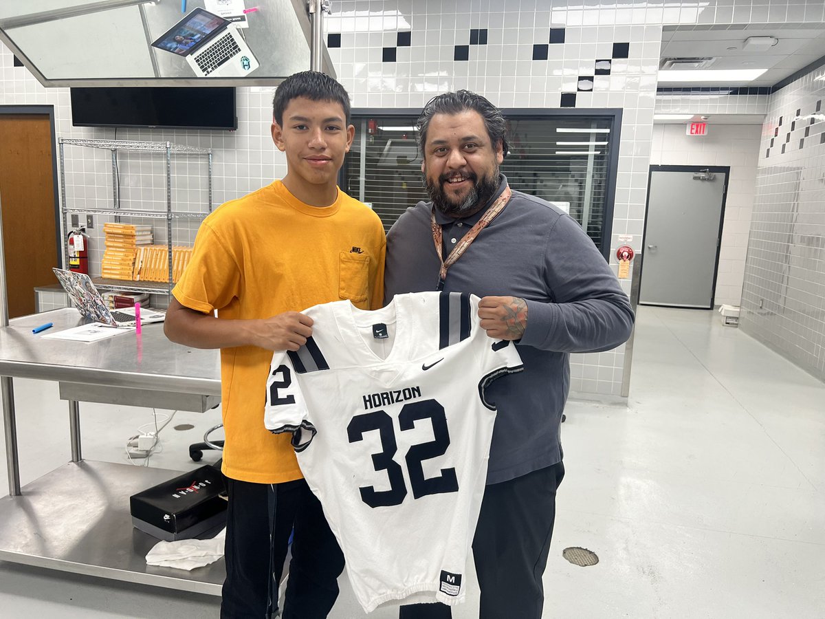 Honored to rep one of my students jerseys today! Thank you @JaqaiRoman truly honored. Good luck to you and all your teammates tomorrow against Bowie. Go Scorpions 🦂 #32 #reptheh #scorpionstrong