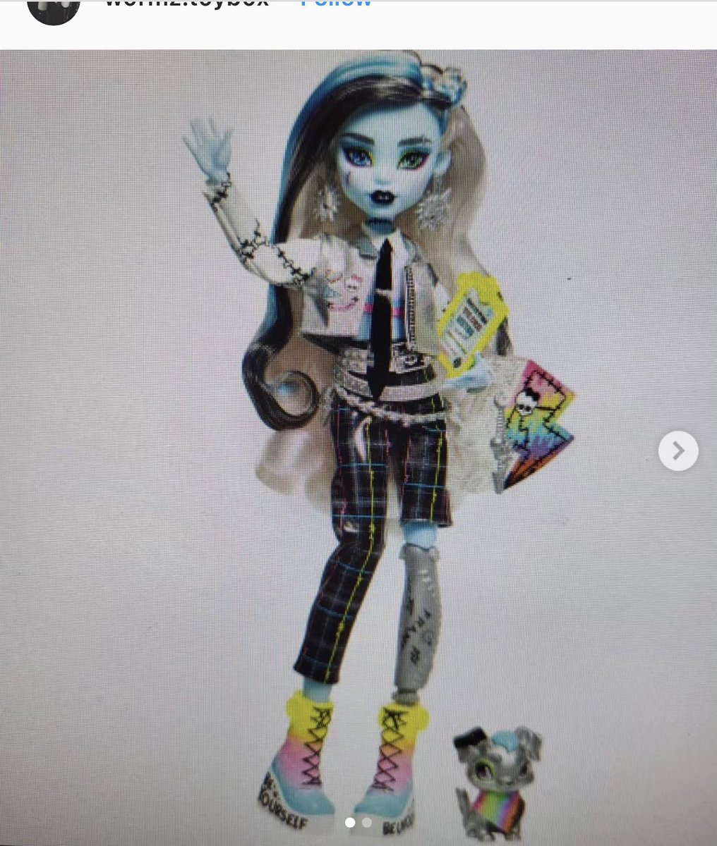 IM TRYING SO HARD NOT TO SCREAM IN PUBLIC