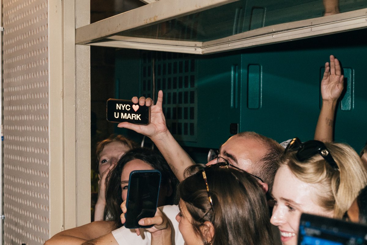 Fool's Gold Records tweet media