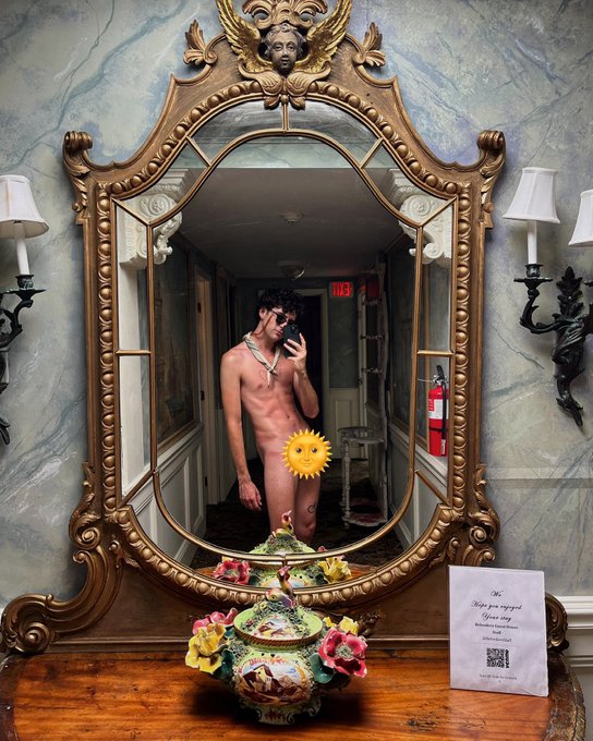 Insta vs. Twitter   Can you spot the difference? https://t.co/7eH7kWW8Mj