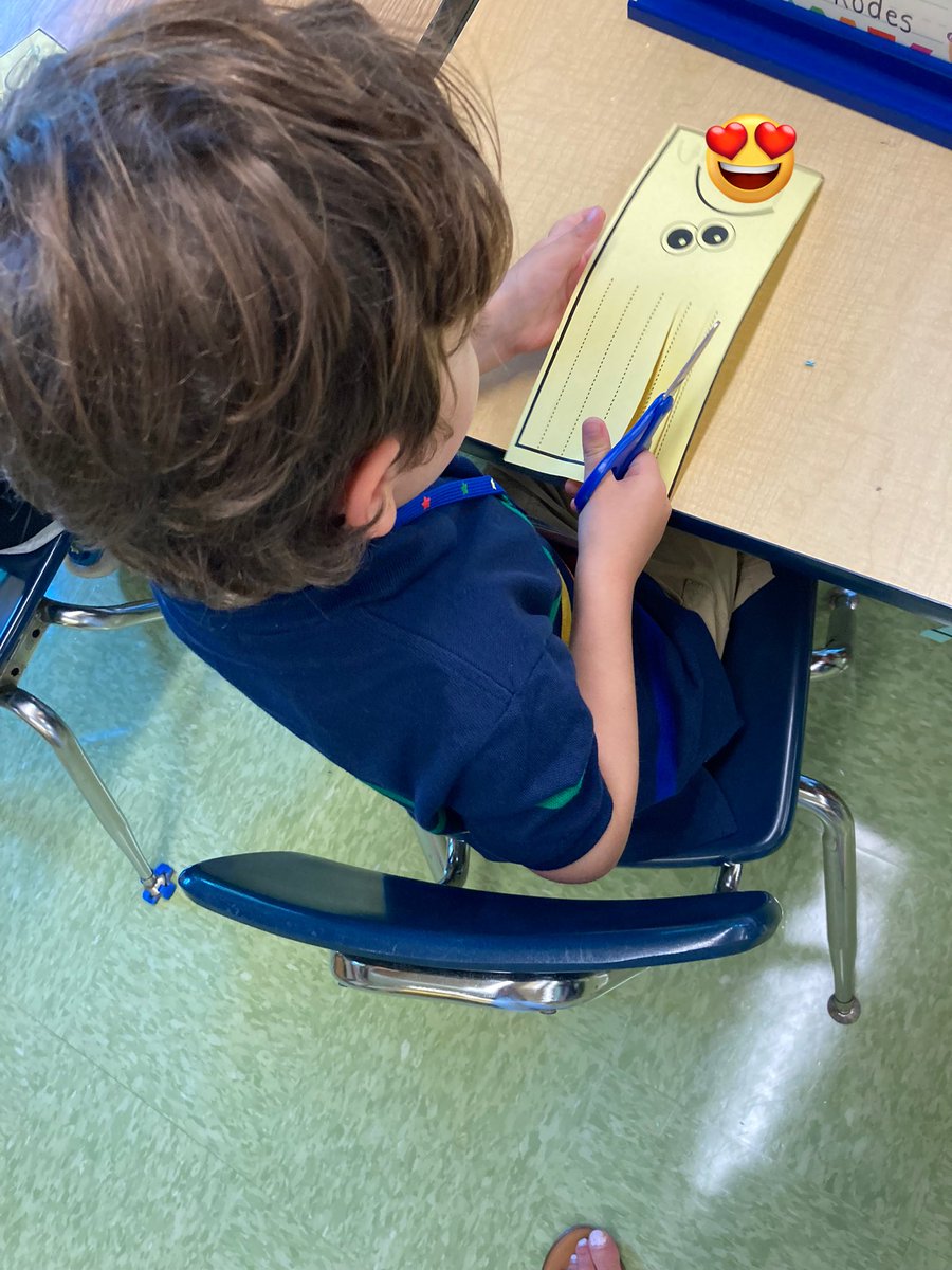 First Day of School Fun!! #heathhcotepride <a href="/Mrs_Kazanecki/">Mrs. Kazanecki</a> 
Working on our fine motor skills with cutting and gluing activities .