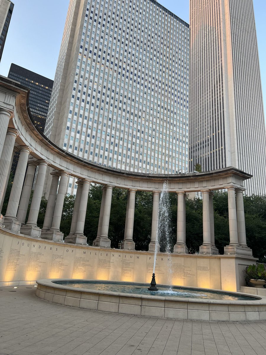 usmanieeee's tweet photo. just walking around this place https://t.co/FugqrFOjmn