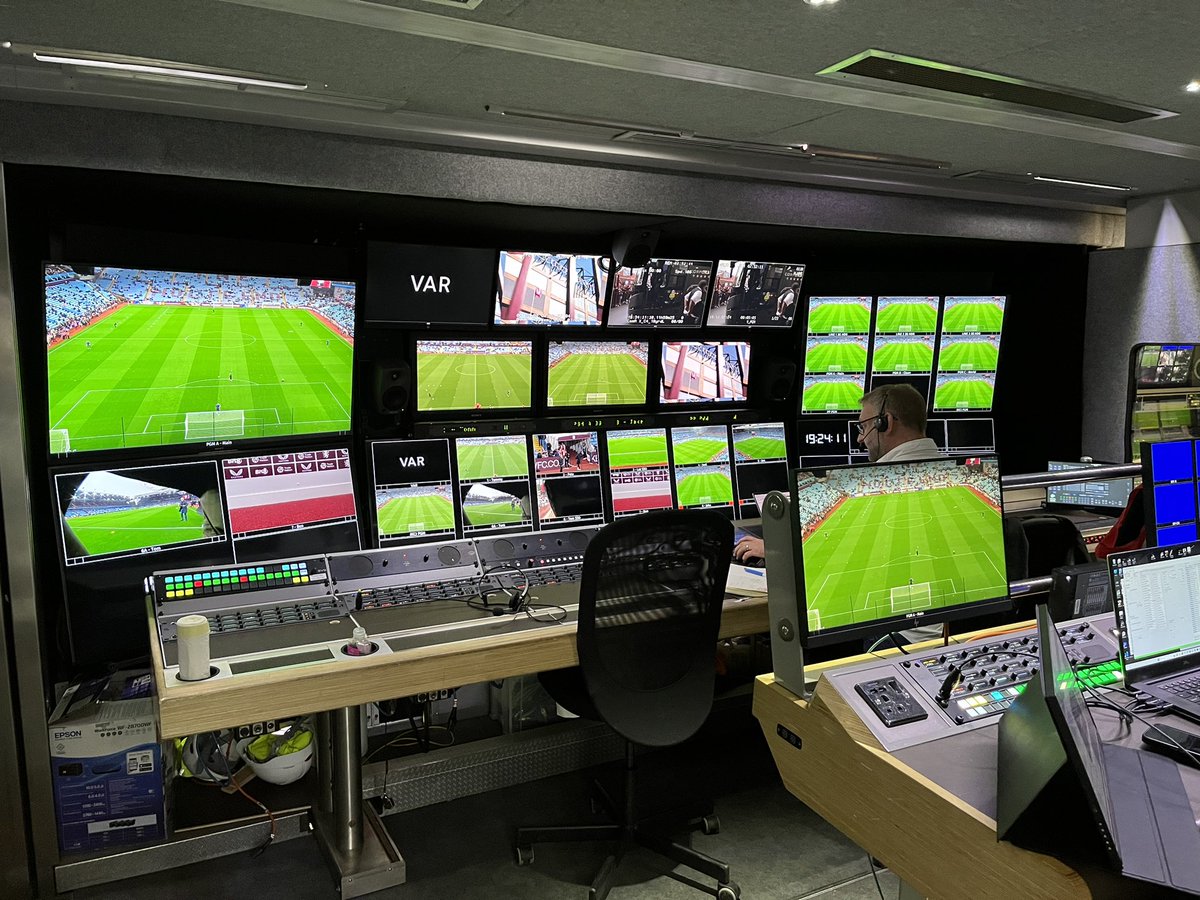 Cambs_Aaron's tweet photo. Good to be back in @cloudbass OB10 on the Aston Villa vs Hibernians match.

Full VAR for UEFA. https://t.co/uh3s35Agpr