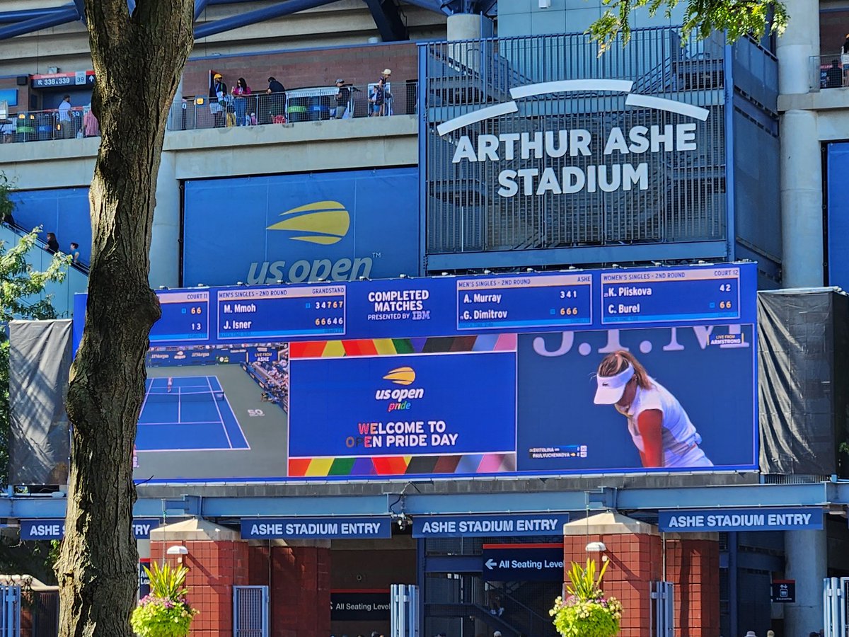 CaseyJPick's tweet photo. So excited to be at the @usopen for #OpenPride Day. Hearing champions like @Lavernecox, @JoannaLohman & @TheChrisMosier tell their stories at the beautiful @BillieJeanKing tennis complex means so much. Proud to rep @TrevorProject in this space! #LetKidsPlay #RepresentationMatters https://t.co/4xh9A1NRDS