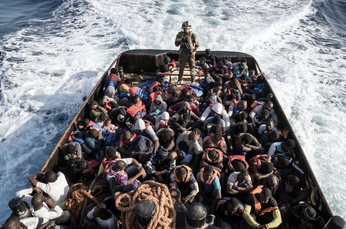 MAGAVoice's tweet photo. Here’s some cold hard truth 🚨🚨

Joe Biden cares more about these Illegal Immigrants than you and your family

You are looking at a bunch of Biden voters https://t.co/02nfrRoGlO
