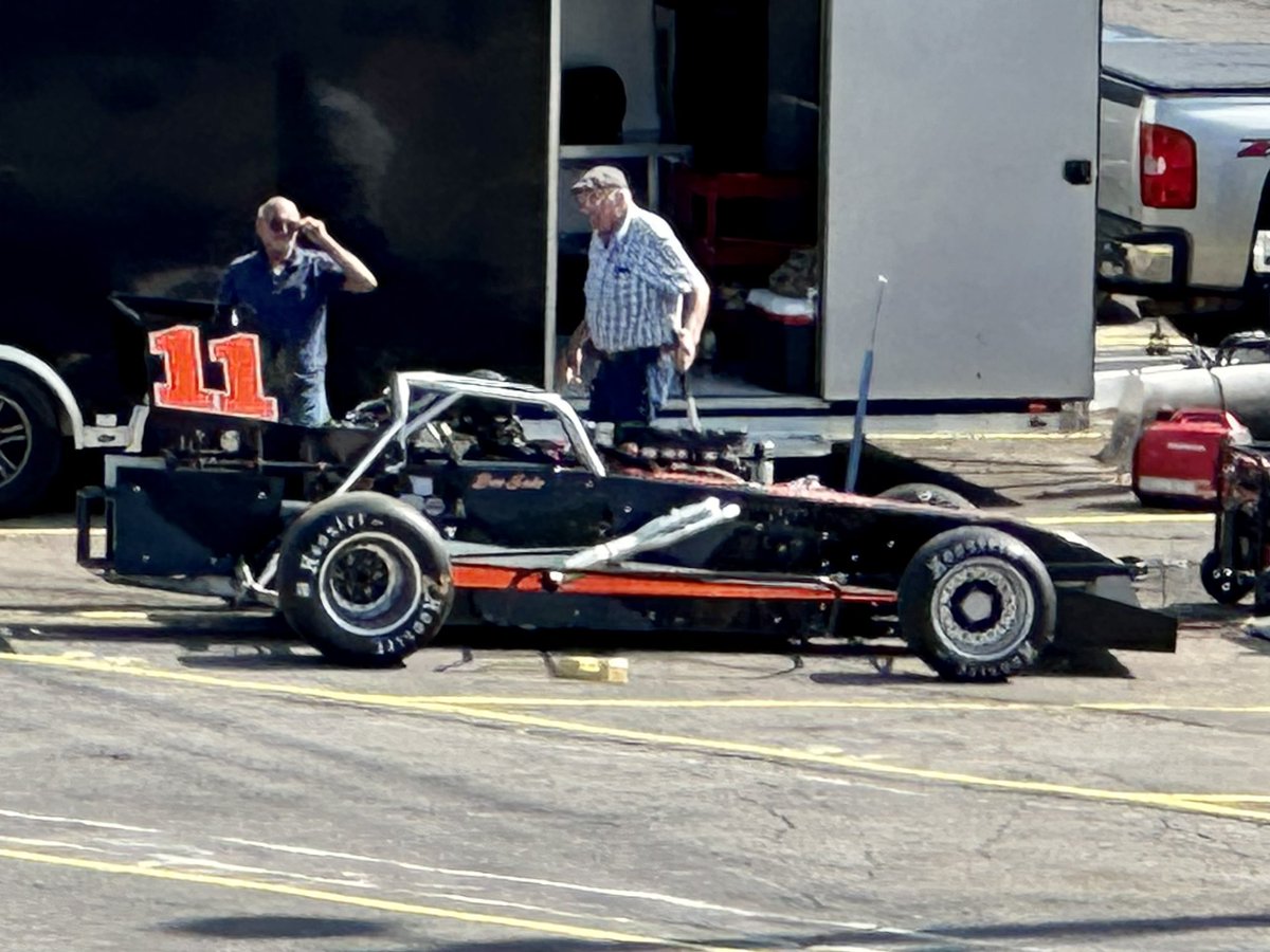 OswegoSpeedway's tweet photo. Ben Seitz has also arrived with the Vic Miller No. 11. #SteelPalace #BudClassicWeek67 #Supermodifieds https://t.co/eOg9vDt47w
