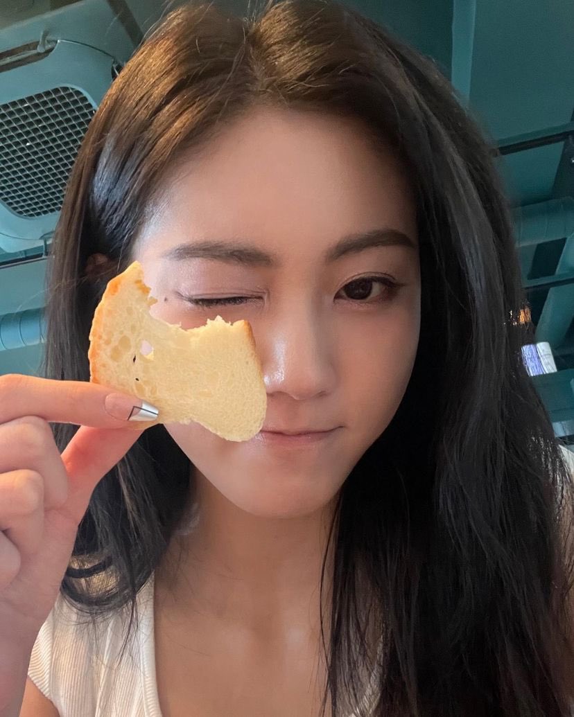 (2/2)

#권은빈 #KWON_EUNBIN
#KWONEUNBIN #CLC #씨엘씨