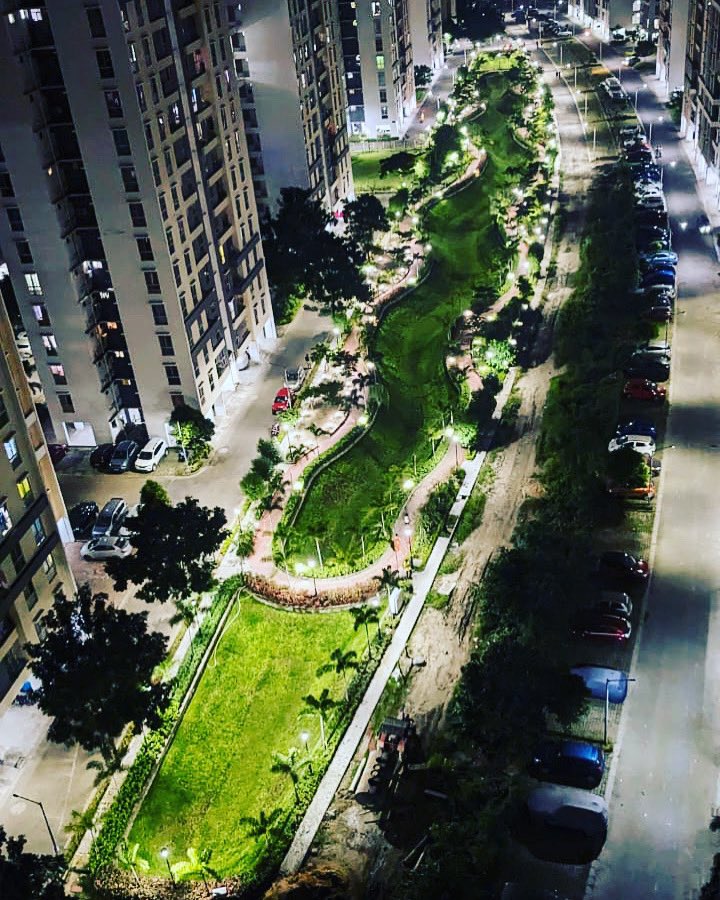 YouFindGo's tweet photo. Shapoorji walk garden in L64-68 at night. #Shapoorji https://t.co/SOiElaAcwX