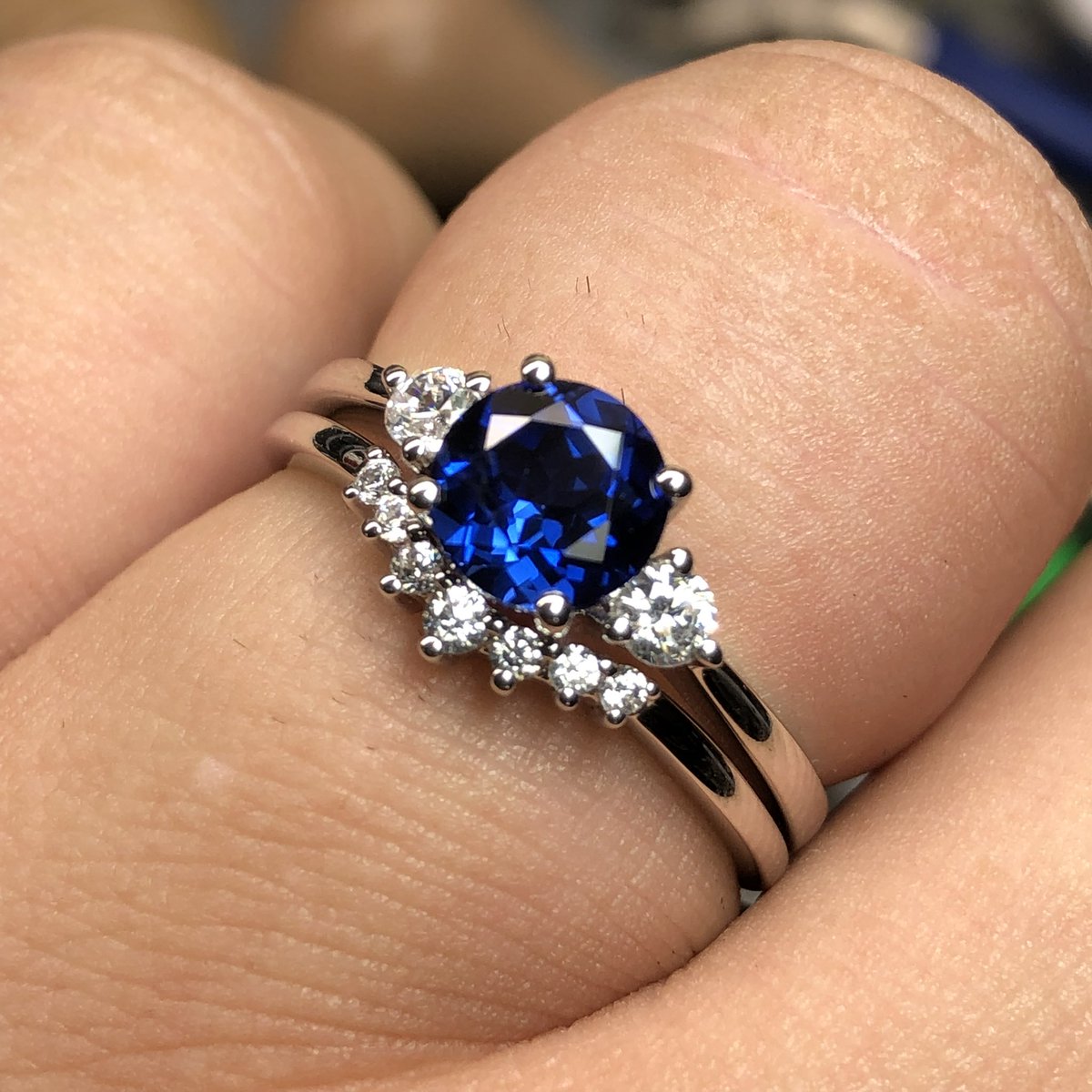 lukeylux's tweet image. Midnight blue and sparkling white 🤍 

Hera, set with sapphire and Moissanite in sterling silver