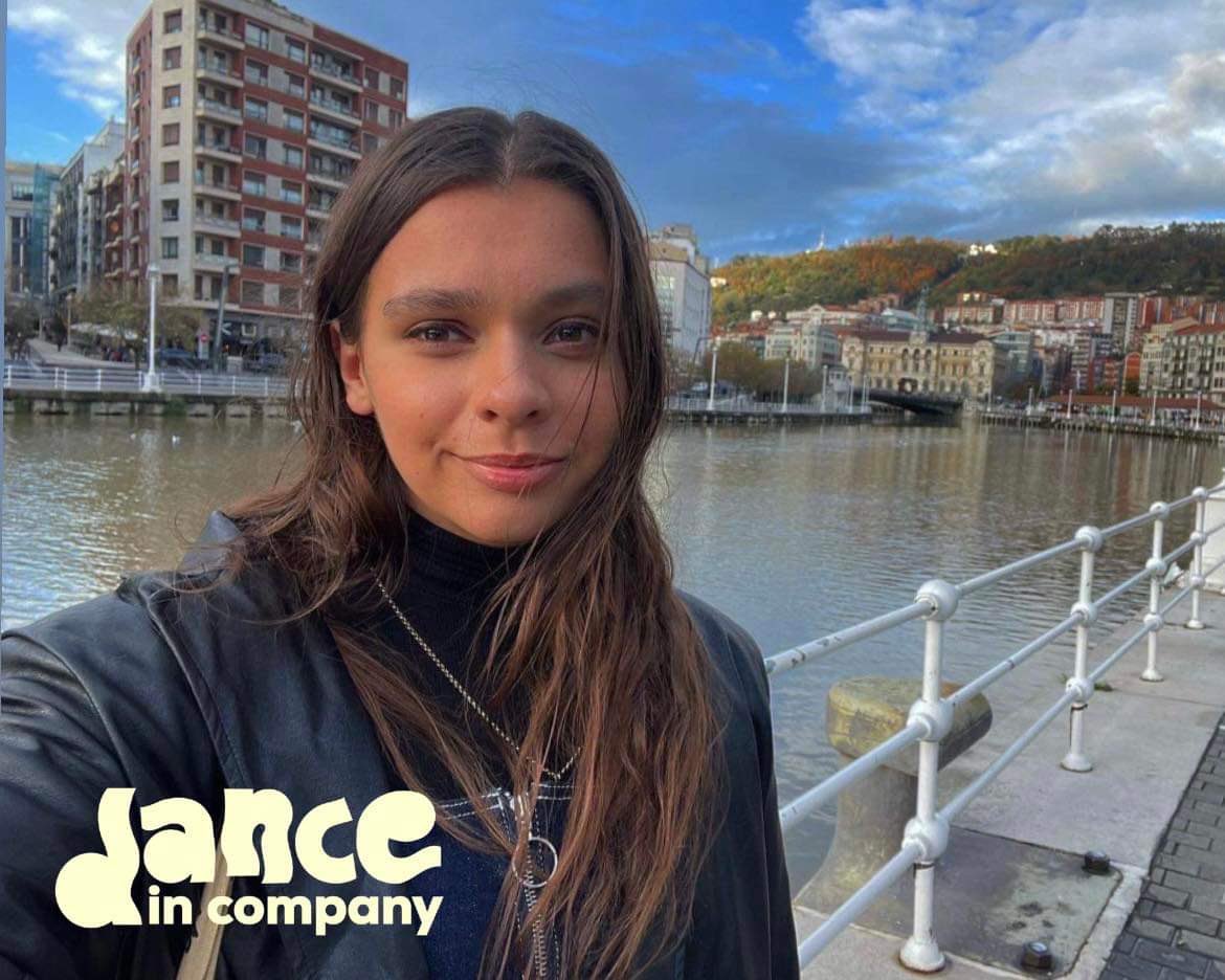 danceincompany's tweet photo. hiya! I’m Holly Gibbs, director of Dance in Company 💜 follow for info on upcoming community and professional dance projects in Hull https://t.co/JeAqmDWjdC