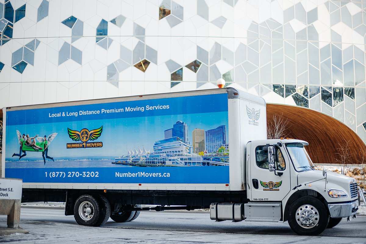 number1vanlines's tweet image. Pack an essentials bag for your relocation to make the unpacking process simple.

Call Number 1 Van Lines and book a moving date today!

#number1vanlines #essentialspackingtips #packingadvice #packingtips