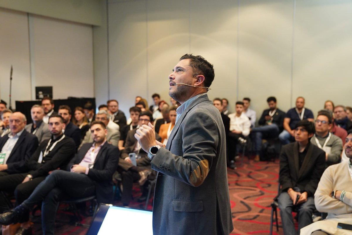 Expo EFI tweet media